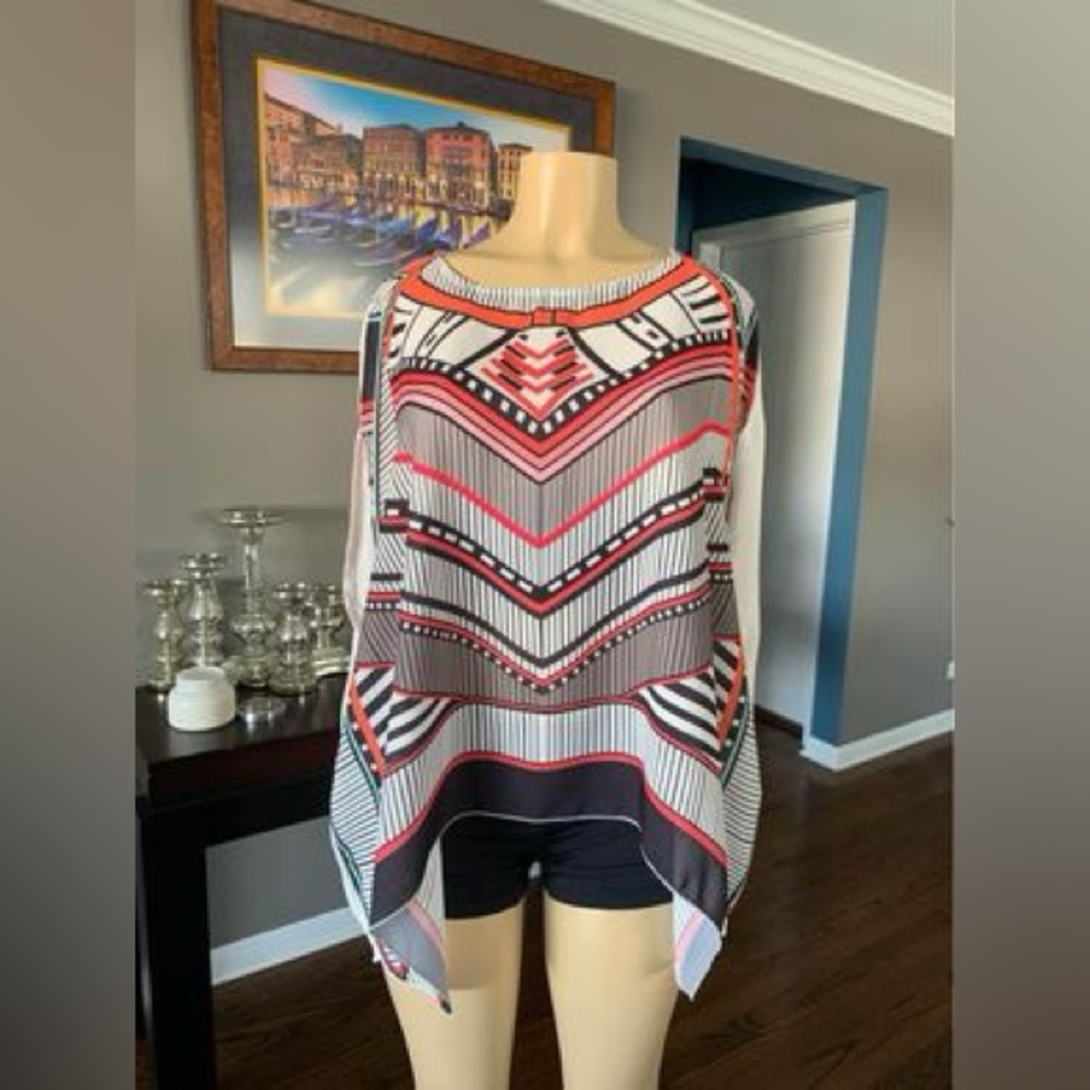 NEw fashion Paris one  Size Tunic.  New